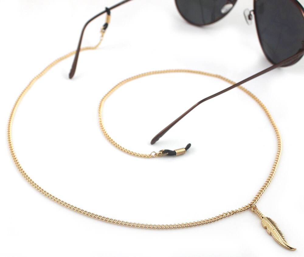 Zierliche goldene Brillenkette mit Feder Anhaenger