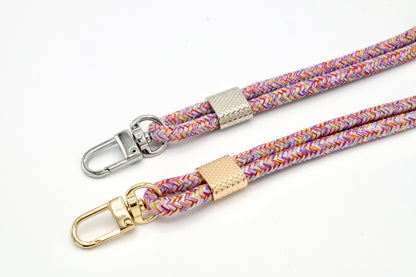Schlüsselanhänger mit Karabiner Bunt