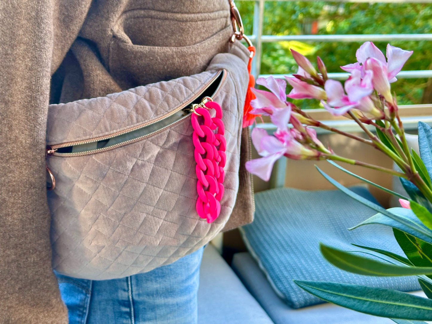 Schlüsselanhänger mit Karabiner "RUBBER EDITION" Neon Bunt