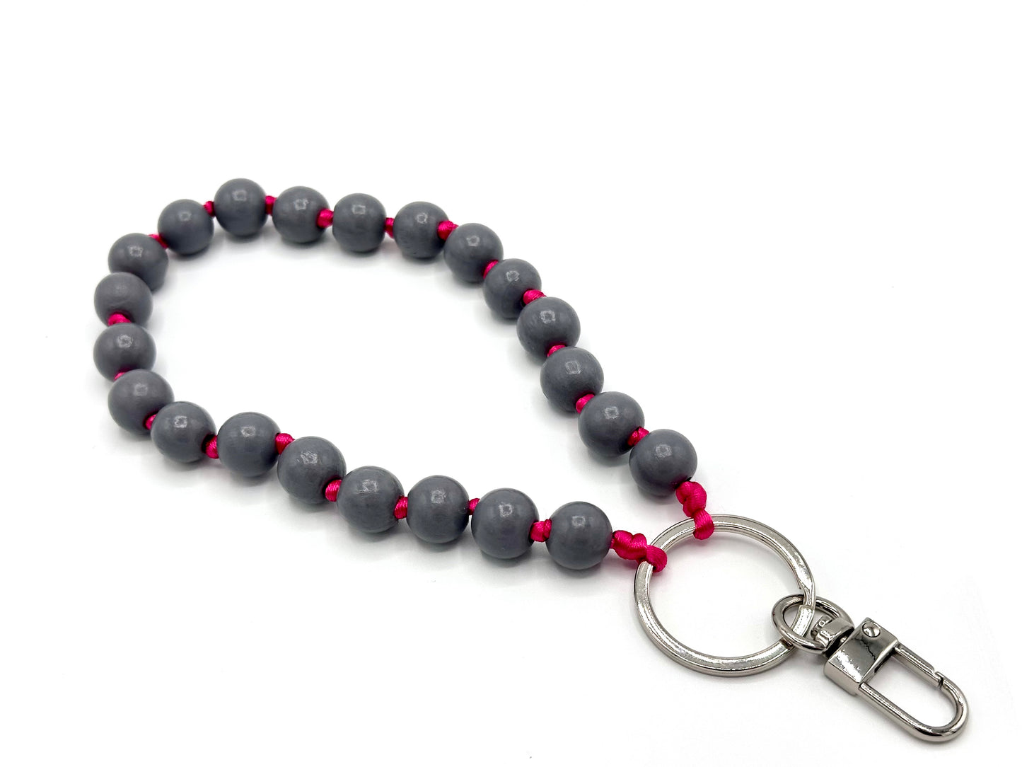 Schlüsselanhänger aus Holzperlen mit Karabiner Anthrazit/Pink